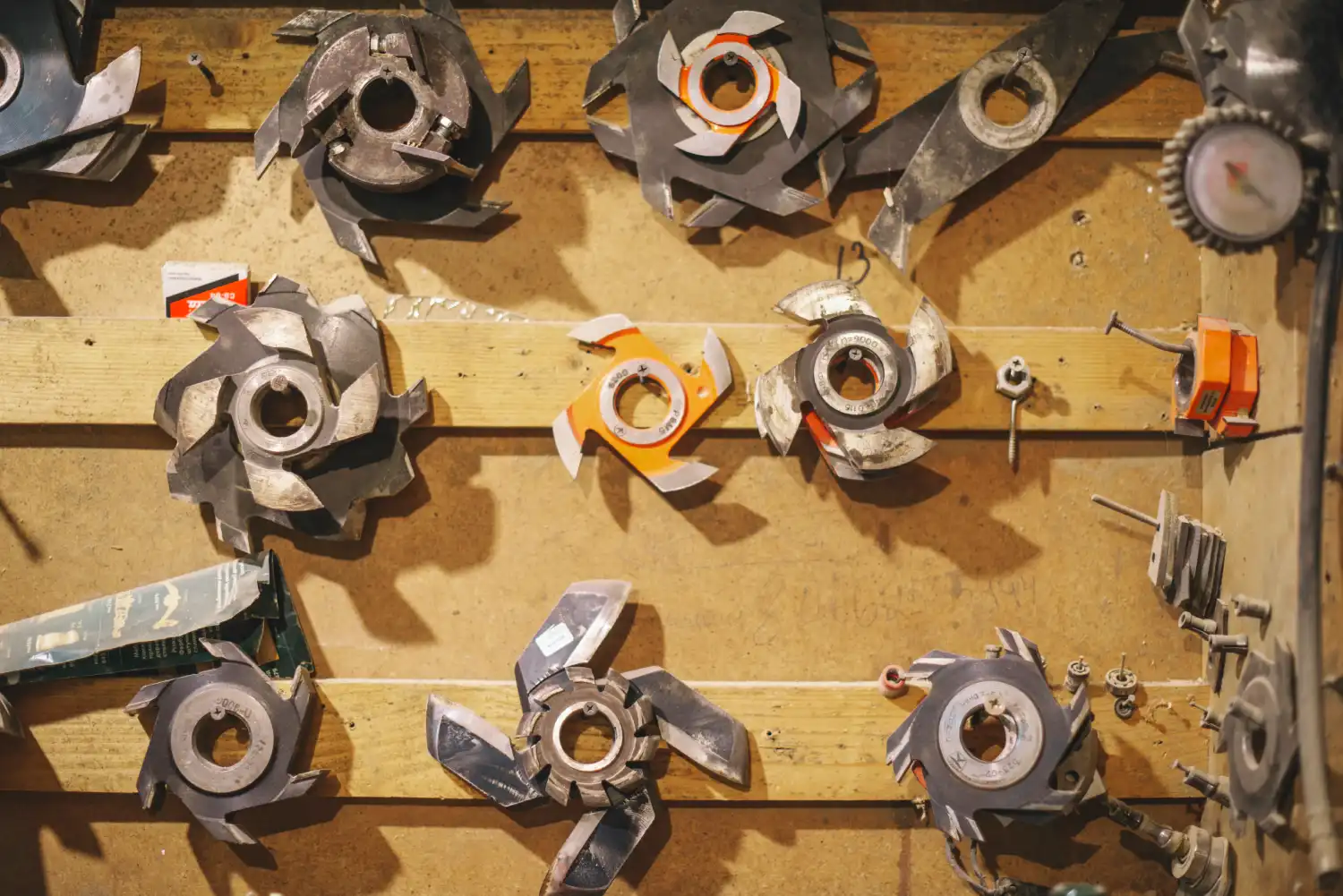 معرفی انواع ابزار CNC