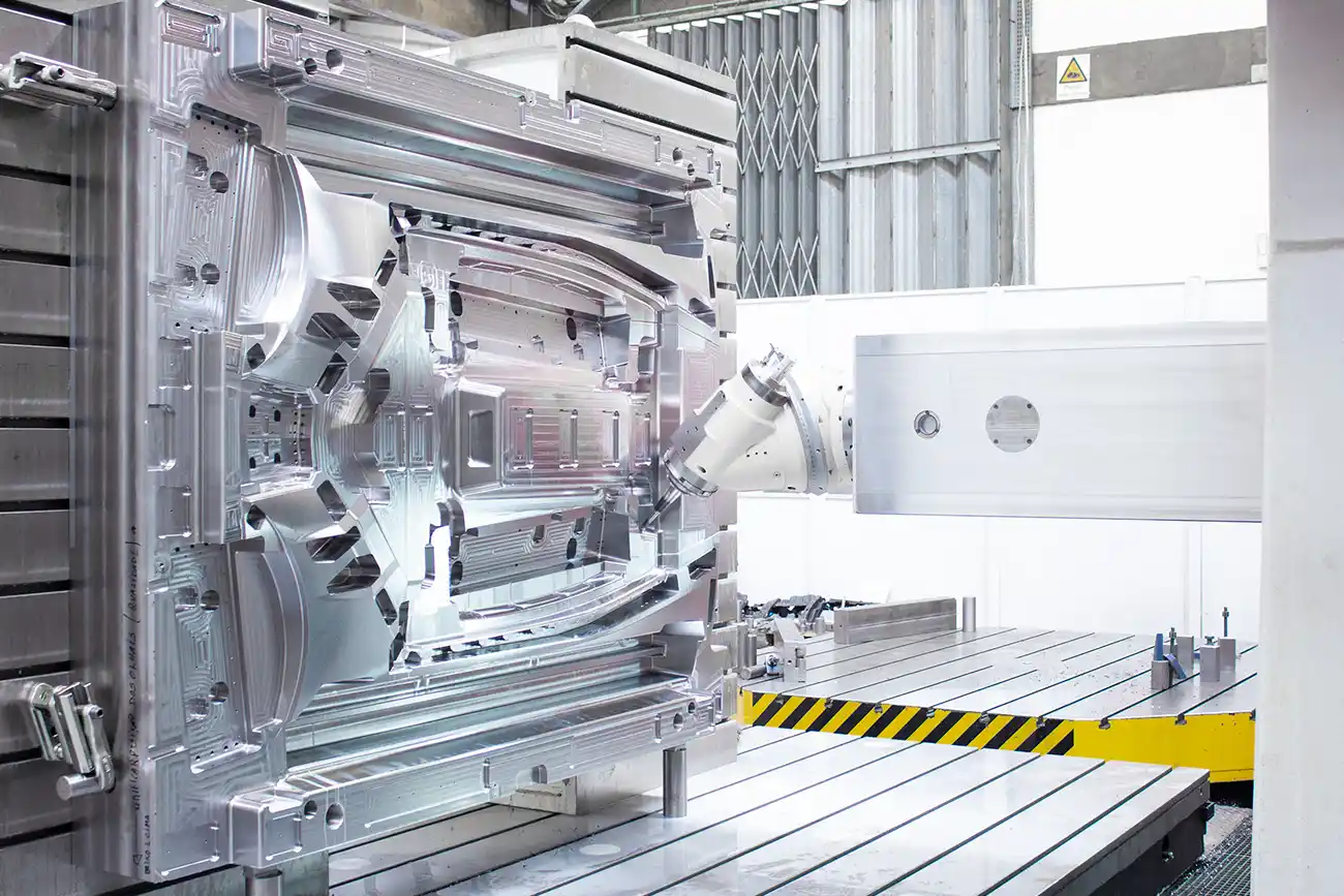 تولید قالب های صنعتی با دستگاه CNC